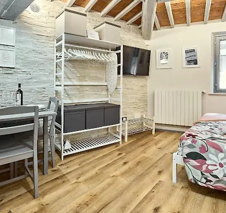 아파트 La Casina Di Rosa *